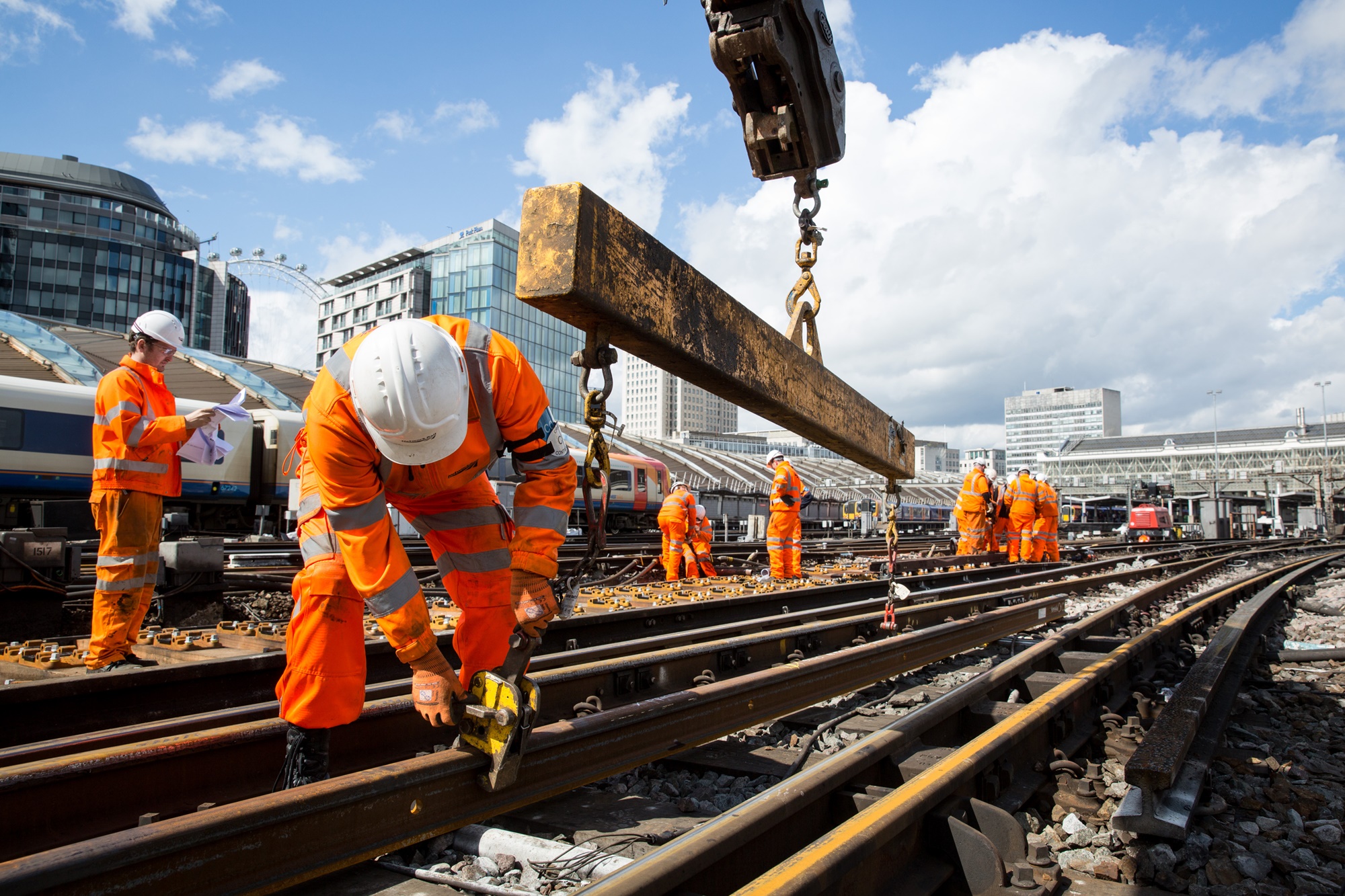 Rail and highway transport infrastructure corridor supported by specialist equipment procurement